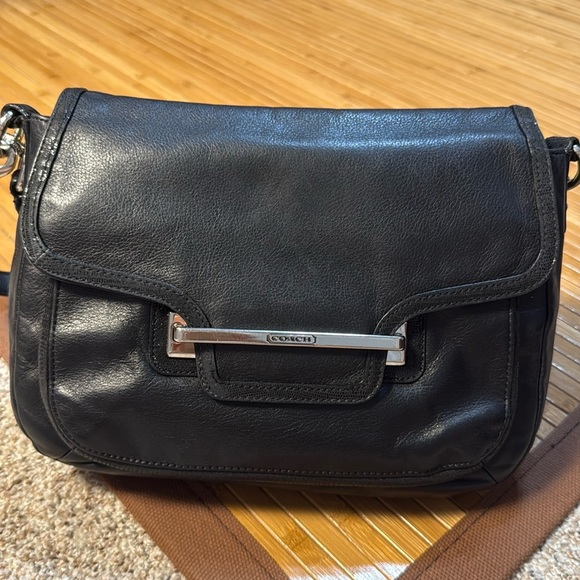 Coach Taylor Black Leather Bag - Picture 1 of 9